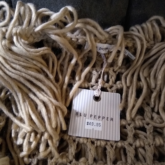 Vest - Picture 2 of 2